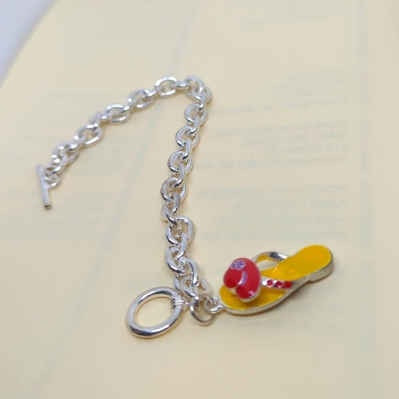 Silver 5mm Rolo Chain Bracelet 8” L Toggle Clasp / Yellow Flip Flop with Red Hat - Picture 3 of 9